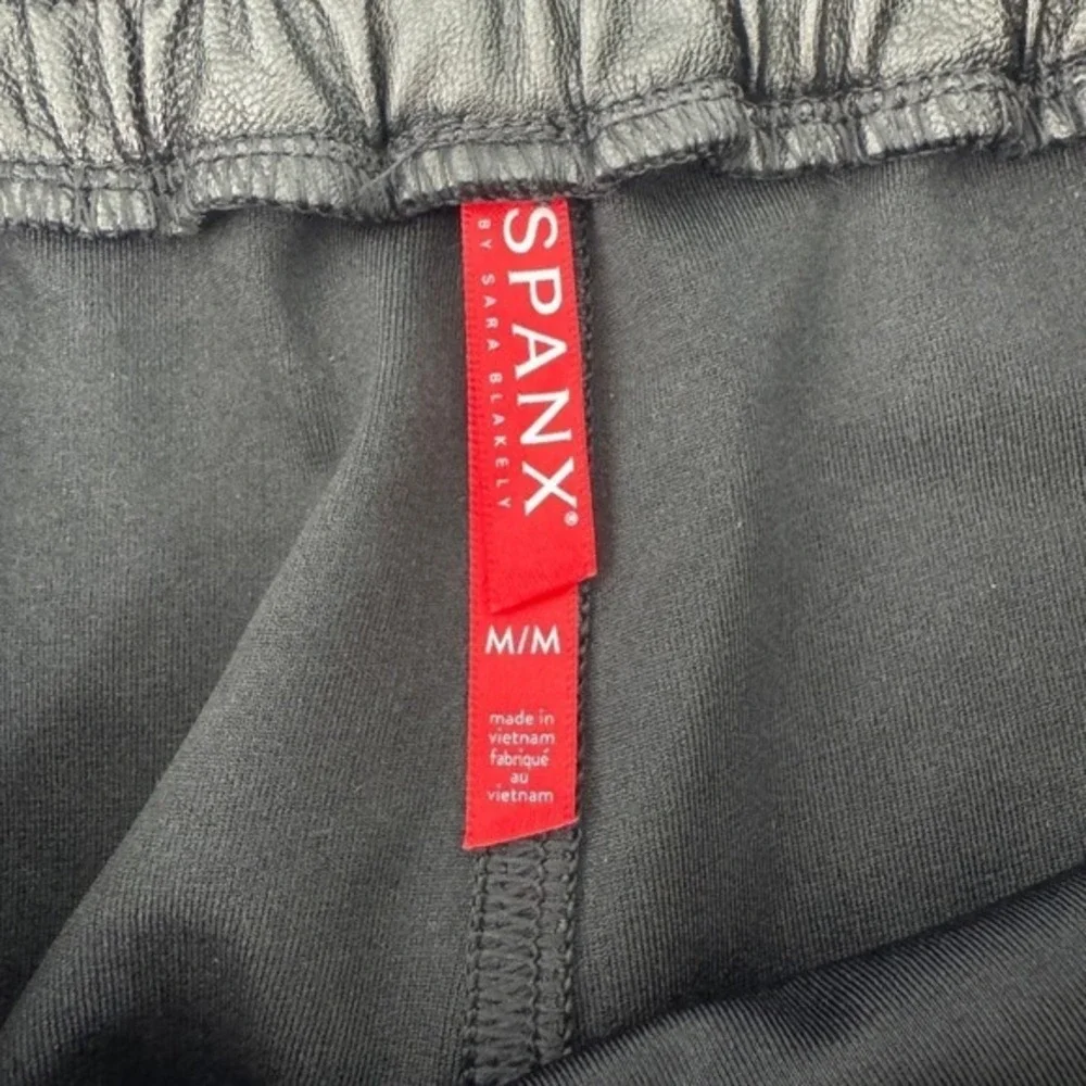 Spanx Faux Leather Jogger Pants Size Medium Black Pull On High Rise Casual Chic - Picture 9 of 11